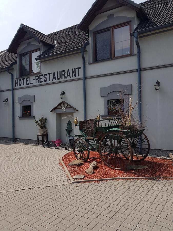 Hotel Stary Mlyn Mlýnec Kültér fotó